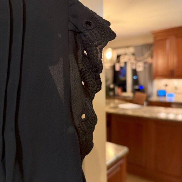 New With Tags Black Ann Taylor Factory Button Down Blouse Top - Picture 3 of 4